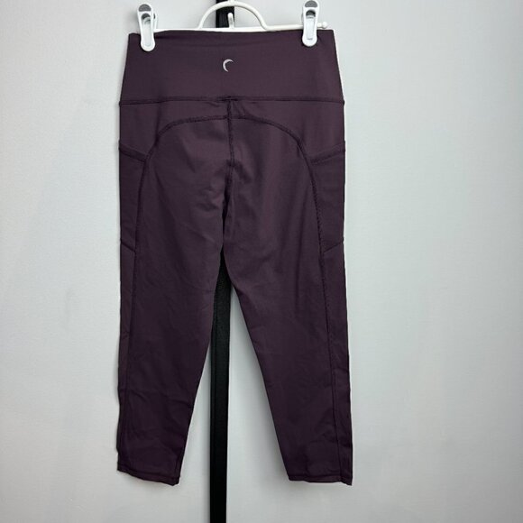 EUC - Zyia Wine (purple) Brilliant Capris - Size 8-10 - Picture 6 of 7